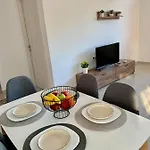 Lyria Boutique Apartman *