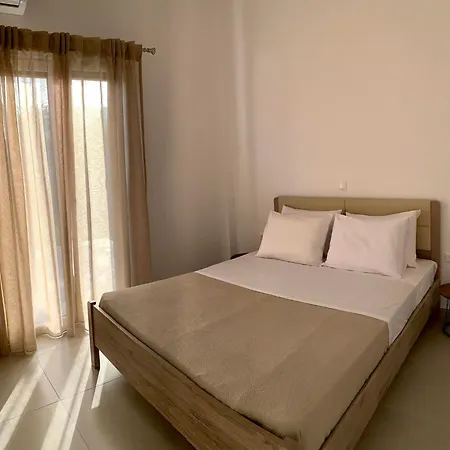 Lyria Boutique Ligia